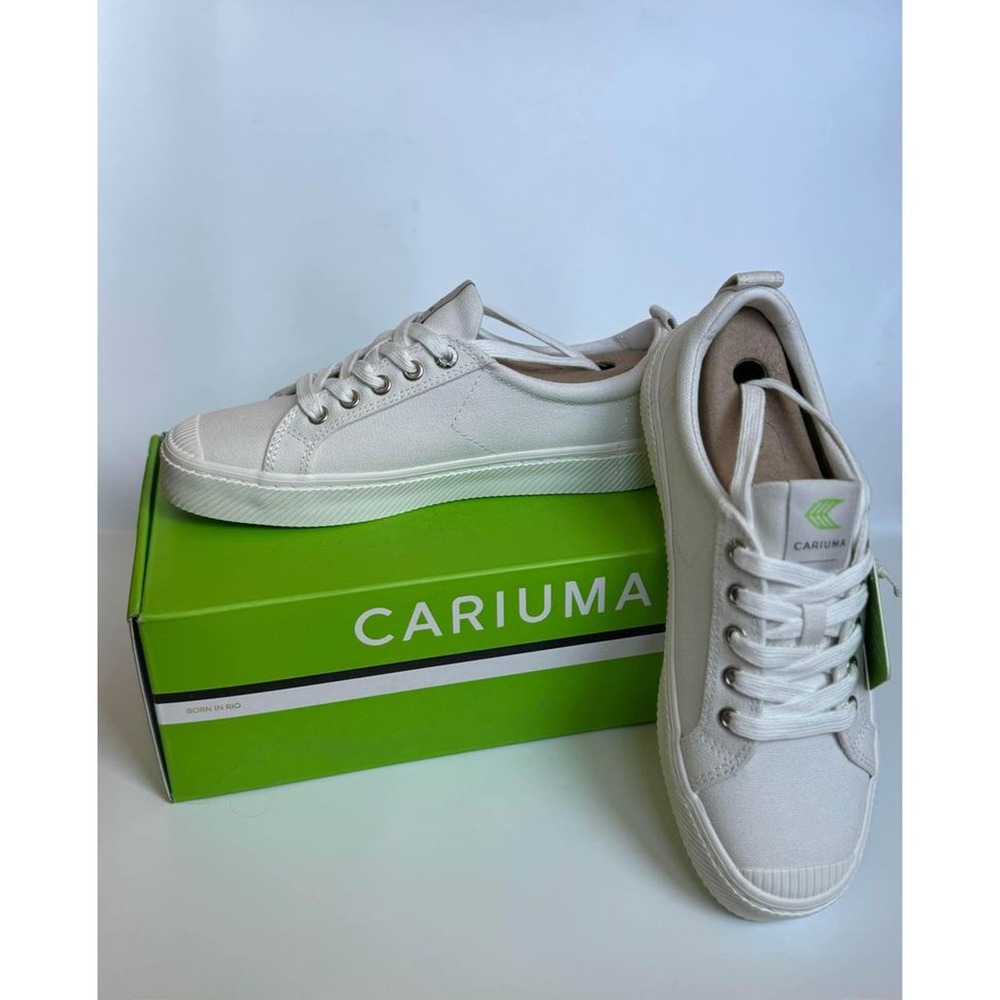 Cariuma OCA Low Off-White Canvas Sneaker